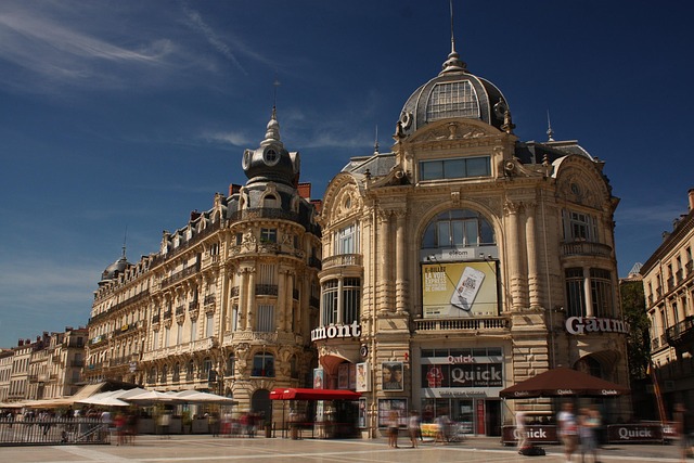 Place de la Comédie et tramway de Montpellier