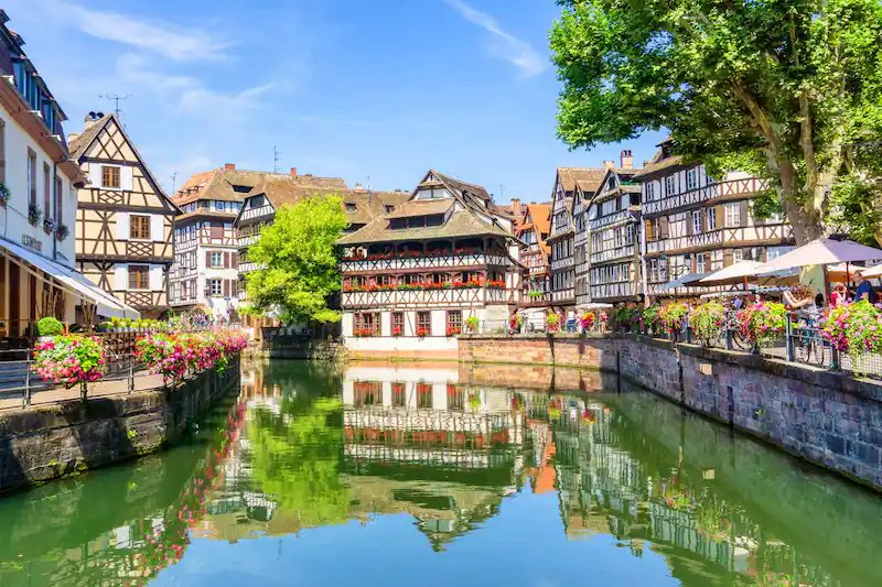 Vue de la Petite France et de la cathédrale de Strasbourg
